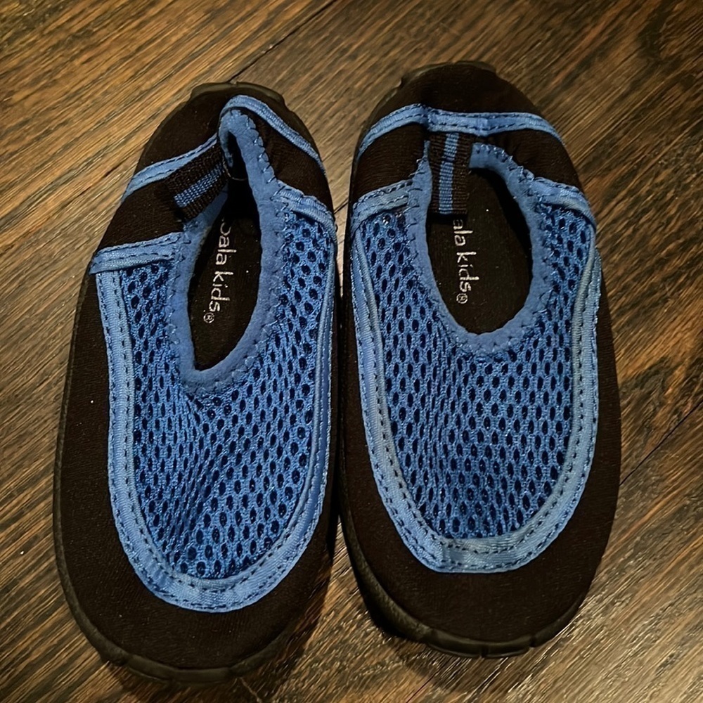 KOALA Kids Water Shoes.